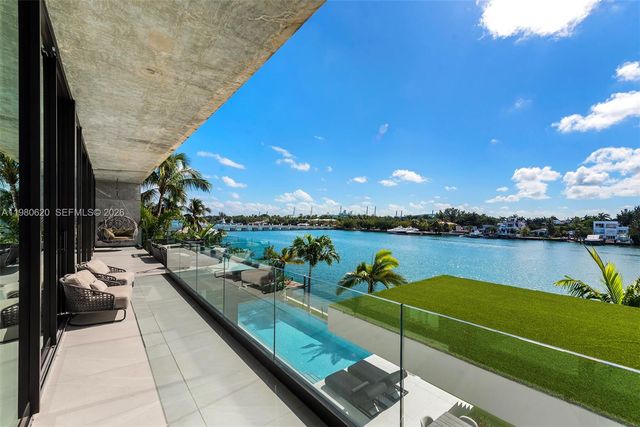 310 S Hibiscus Dr, Miami Beach, FL 33139