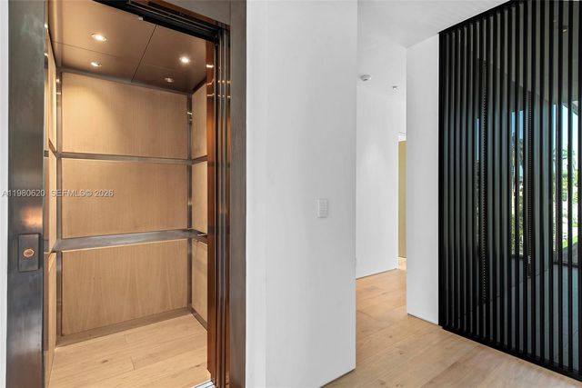 310 S Hibiscus Dr, Miami Beach, FL 33139