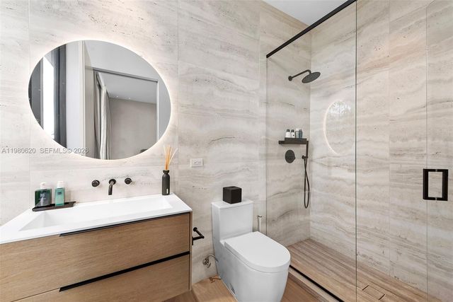 310 S Hibiscus Dr, Miami Beach, FL 33139