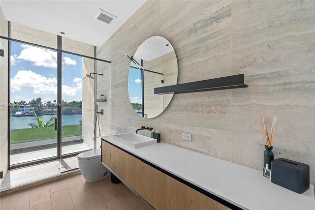 310 S Hibiscus Dr, Miami Beach, FL 33139