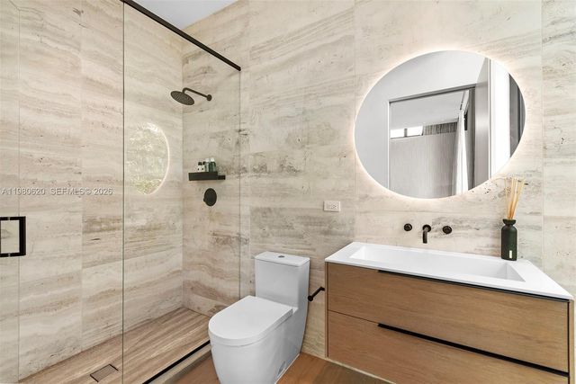 310 S Hibiscus Dr, Miami Beach, FL 33139