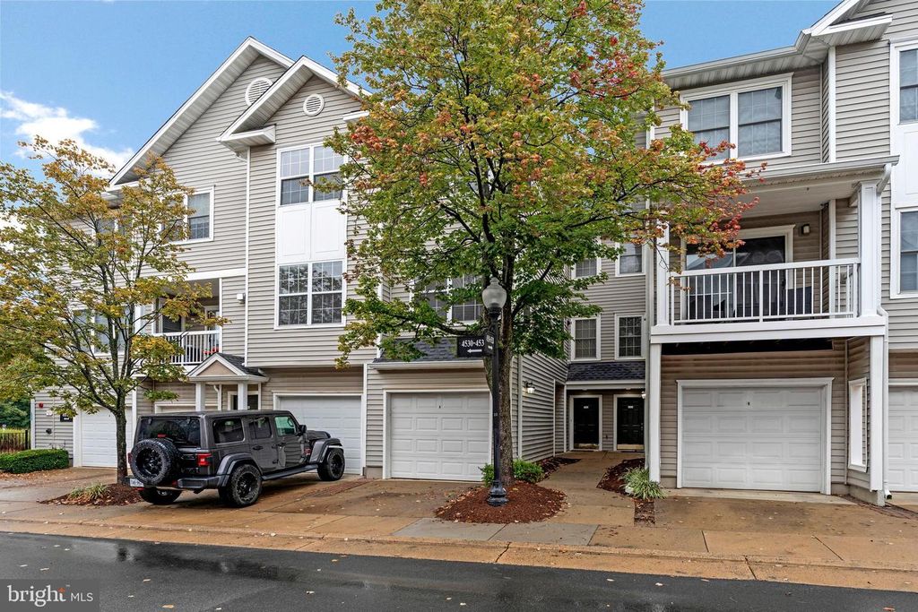 4528 SUPERIOR SQ, Fairfax, VA 22033