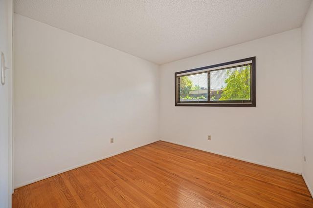 3721 Thornhill Dr, Sacramento, CA 95826