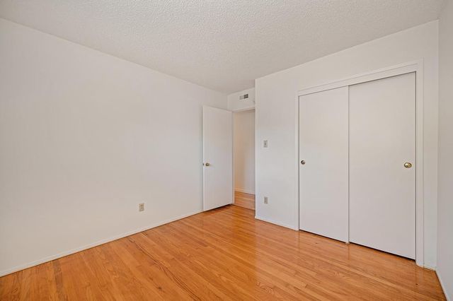3721 Thornhill Dr, Sacramento, CA 95826