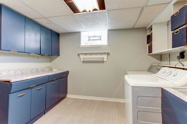 1592 St Anthony Circle, Fort Wright, KY 41011