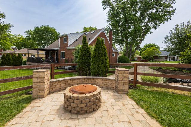 1592 St Anthony Circle, Fort Wright, KY 41011