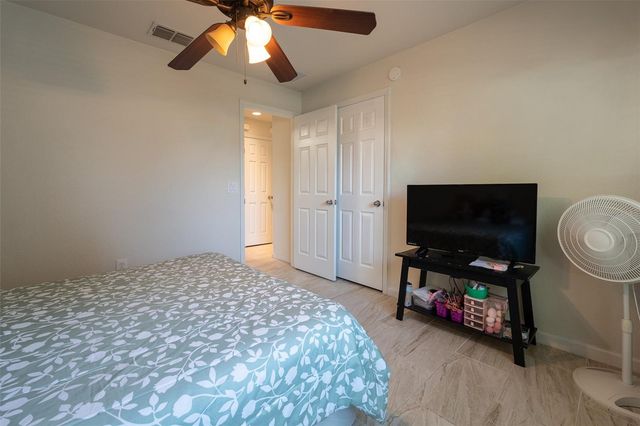 5561 SW 40 STREET, Ocala, FL 34474
