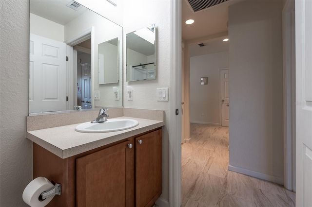5561 SW 40 STREET, Ocala, FL 34474