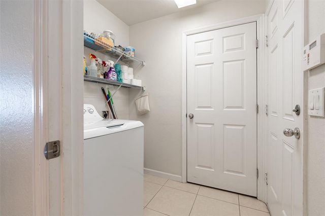 5561 SW 40 STREET, Ocala, FL 34474