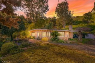 1027 S Live Oak Park, Fallbrook, CA 92028