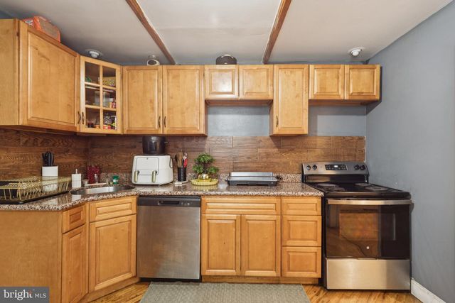 2221 S 17TH ST, Philadelphia, PA 19145