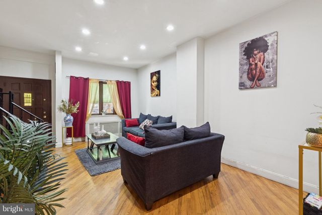 2221 S 17TH ST, Philadelphia, PA 19145