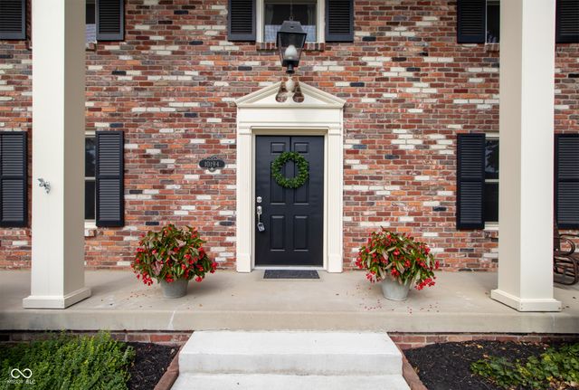 10194 Briar Creek Lane, Carmel, IN 46033