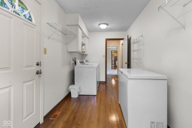 10194 Briar Creek Lane, Carmel, IN 46033