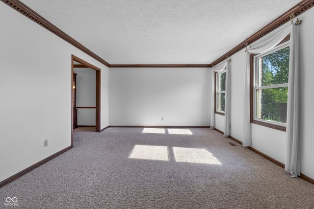 10194 Briar Creek Lane, Carmel, IN 46033