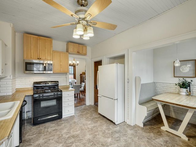 4011 18th Avenue S, Minneapolis, MN 55407