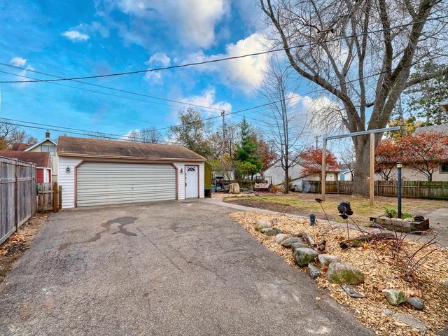 4011 18th Avenue S, Minneapolis, MN 55407