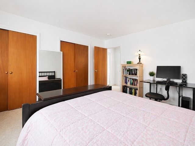 33 Paul St 24, Newton, MA 02459