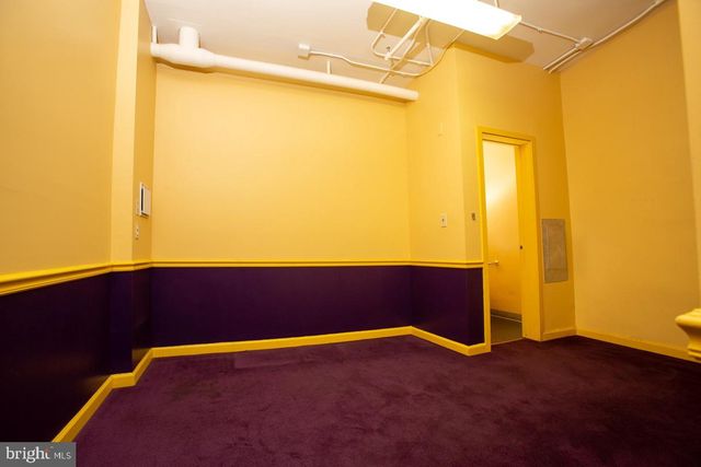 220 N CHURCH ST, Philadelphia, PA 19106