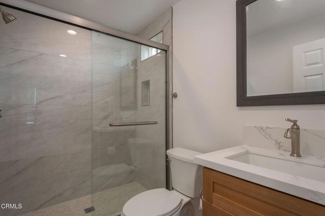 1004 Jurymast Drive 2, Oxnard, CA 93030