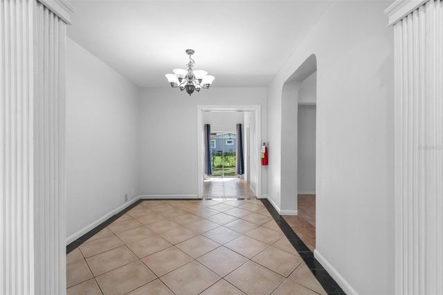 2405 E ANNIE STREET, Tampa, FL 33612