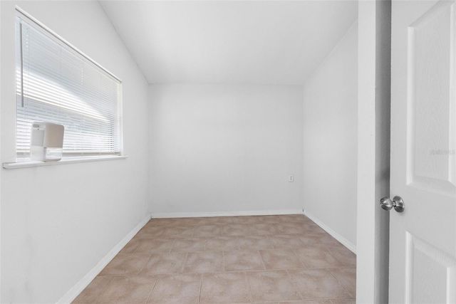 2405 E ANNIE STREET, Tampa, FL 33612