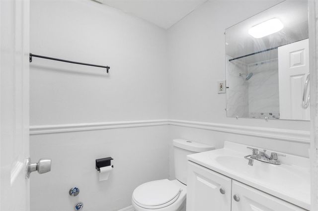 2405 E ANNIE STREET, Tampa, FL 33612