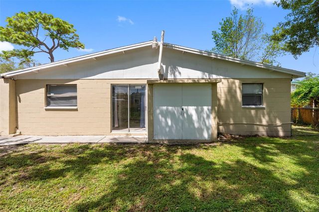 2405 E ANNIE STREET, Tampa, FL 33612