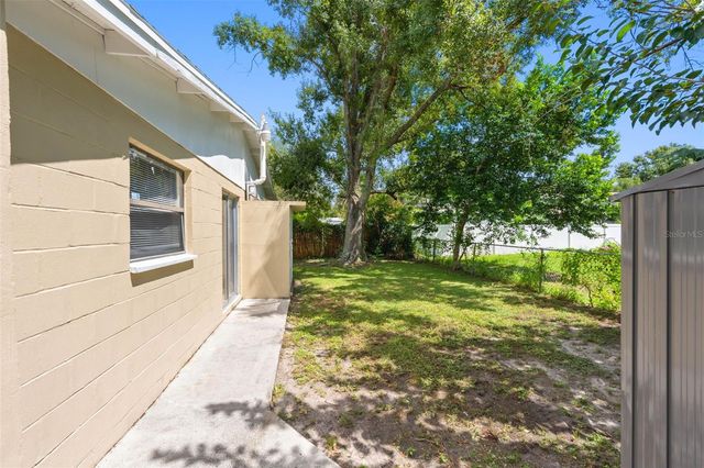 2405 E ANNIE STREET, Tampa, FL 33612