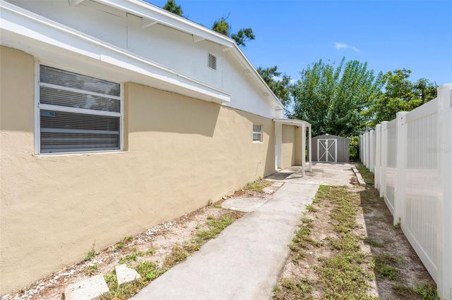 2405 E ANNIE STREET, Tampa, FL 33612