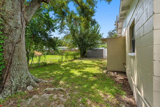 2405 E ANNIE STREET, Tampa, FL 33612