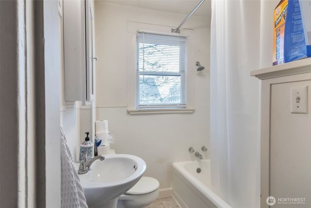 801 Veneta Avenue, Bremerton, WA 98337