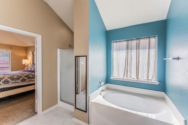 812 Passive Drive, Cedar Hill, TX 75104