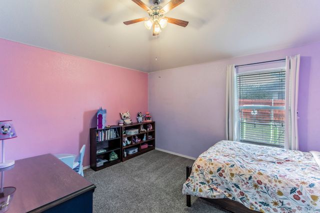 812 Passive Drive, Cedar Hill, TX 75104