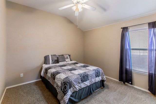 812 Passive Drive, Cedar Hill, TX 75104