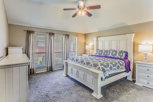 812 Passive Drive, Cedar Hill, TX 75104