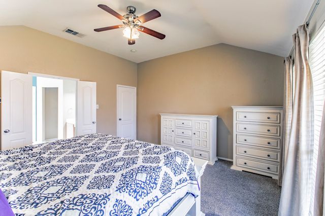 812 Passive Drive, Cedar Hill, TX 75104