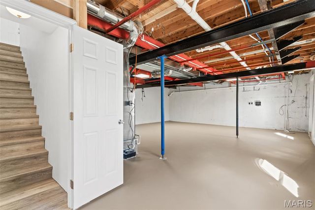 110 Madison Rene Avenue, Moscow Mills, MO 63362