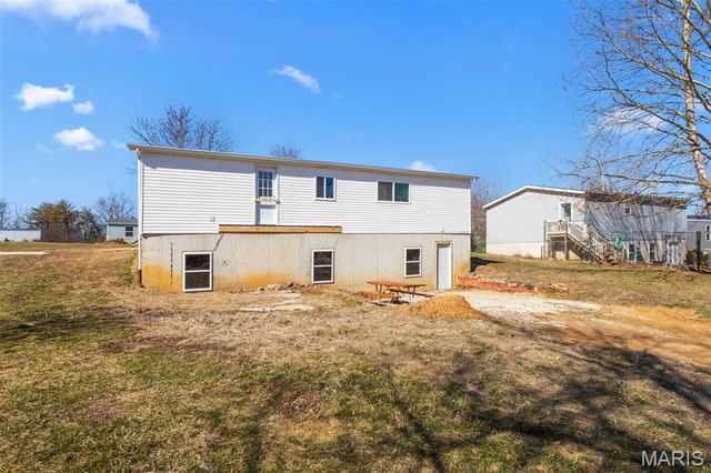 110 Madison Rene Avenue, Moscow Mills, MO 63362