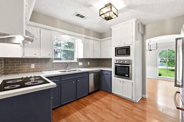 7902 Lichen Lane, Spring, TX 77379