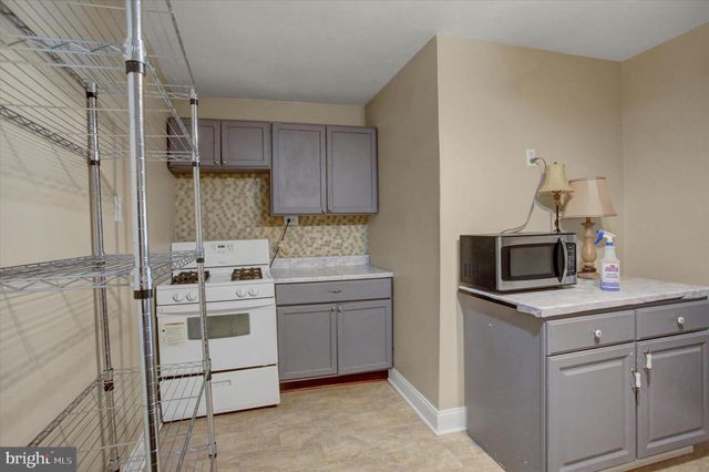 146 E PENN ST, Carlisle, PA 17013