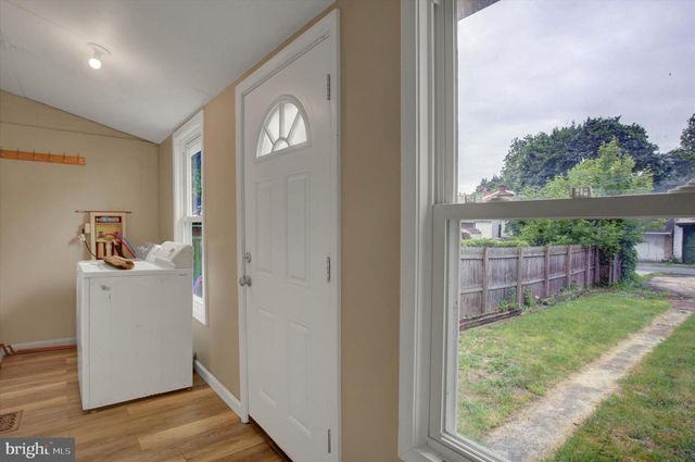 146 E PENN ST, Carlisle, PA 17013