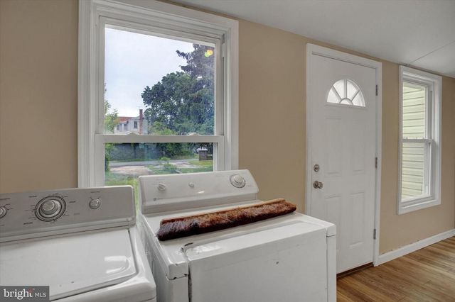 146 E PENN ST, Carlisle, PA 17013