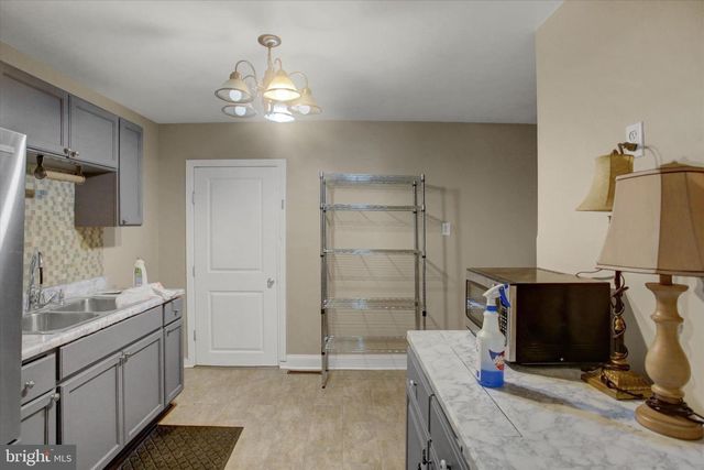 146 E PENN ST, Carlisle, PA 17013