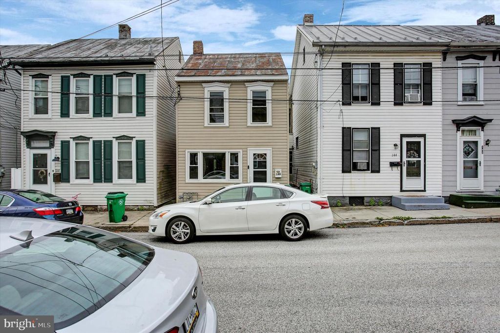 146 E PENN ST, Carlisle, PA 17013