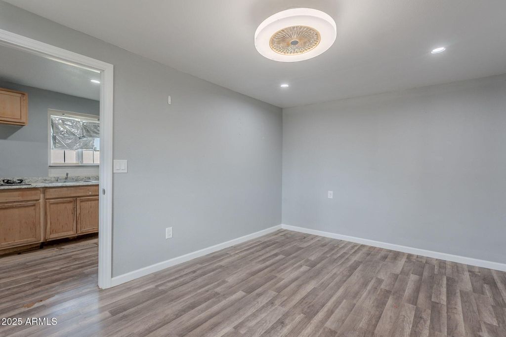 Image 32 of property listing at 1414 E MORELAND Street, Phoenix, AZ 85006