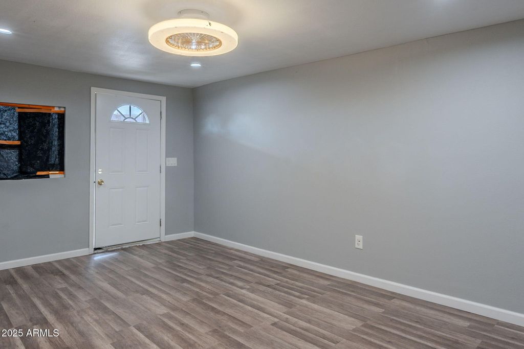 Image 40 of property listing at 1414 E MORELAND Street, Phoenix, AZ 85006