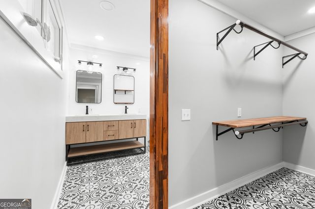 107 S Mulberry Street, Statesboro, GA 30458