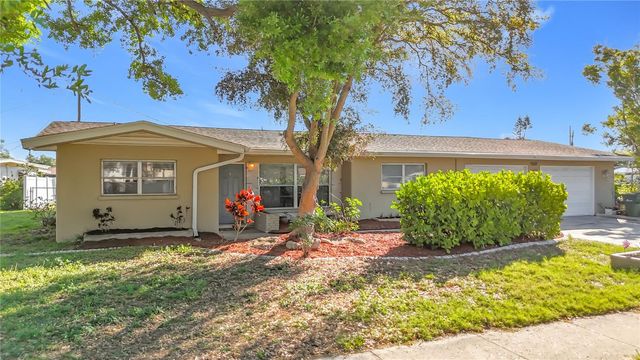 1521 BANYAN DR., Venice, FL 34293