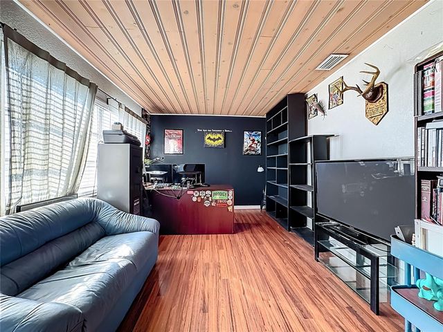 1521 BANYAN DR., Venice, FL 34293